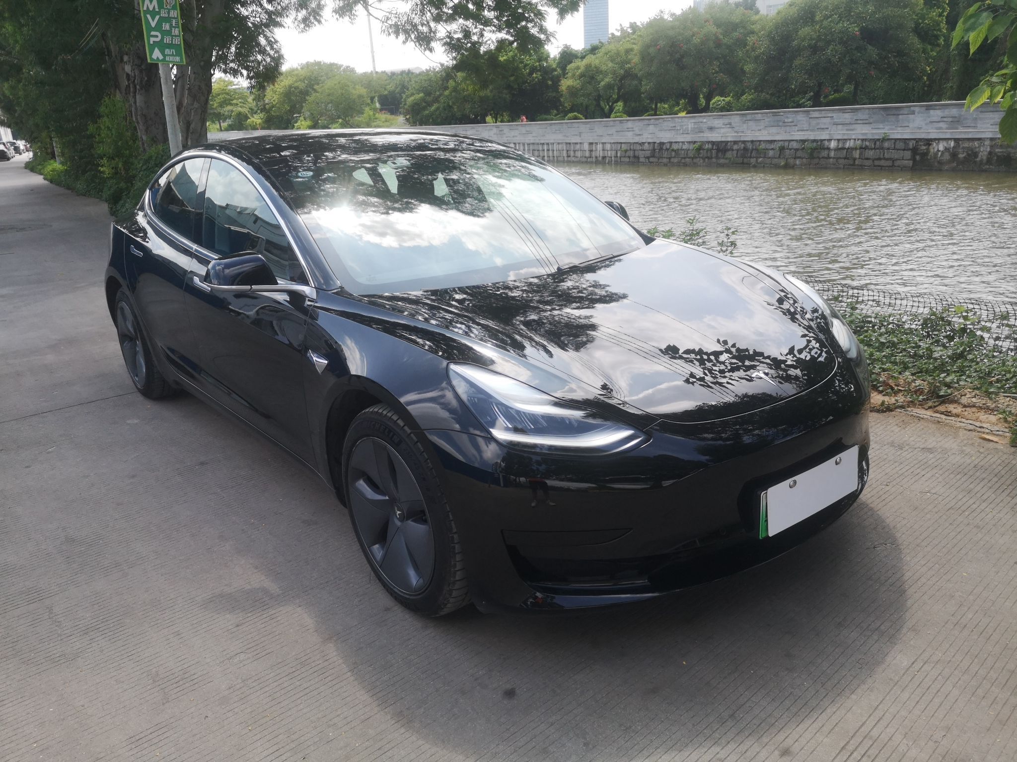 特斯拉model32020款自动改款标准续航升级版纯电动