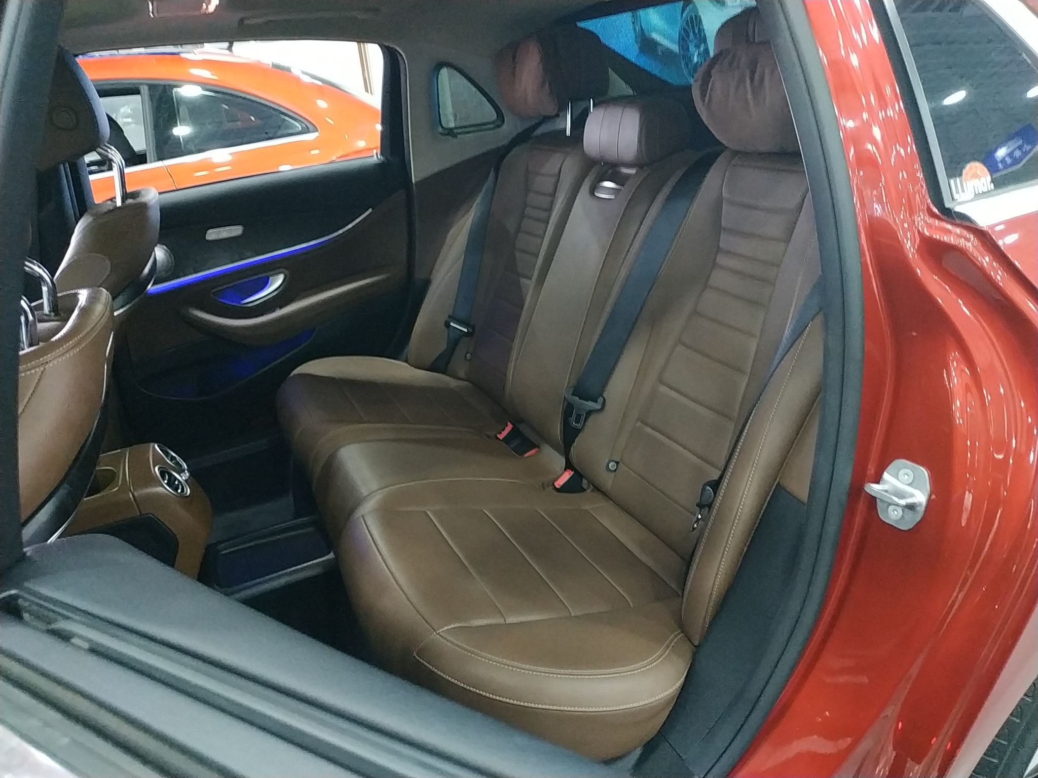 奔驰E级 E300L 2016款 2.0T 自动 汽油 运动豪华型 (国Ⅴ) 