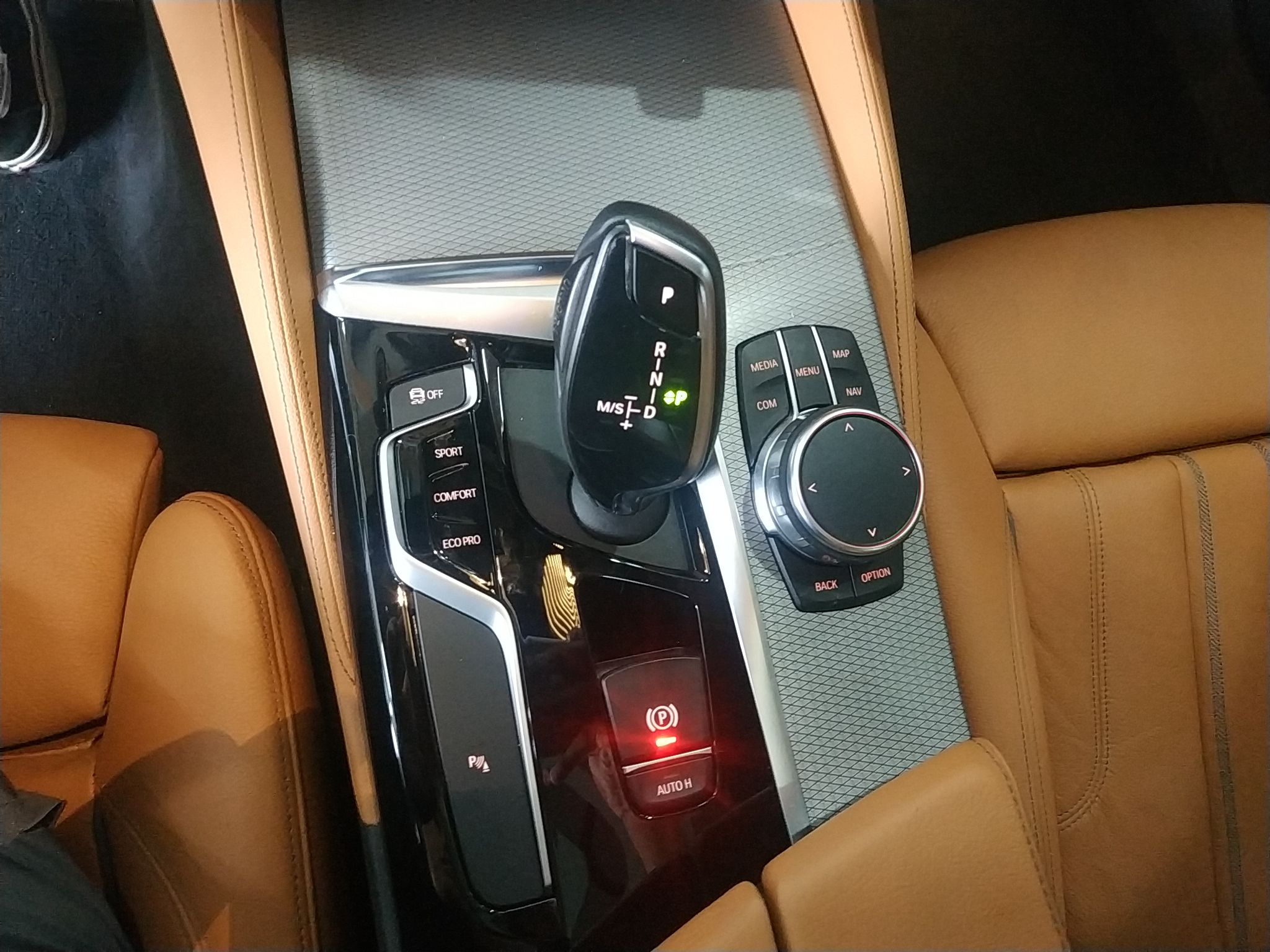宝马5系 525i [进口] 2018款 2.0T 自动 汽油 M运动套装 (国Ⅴ) 