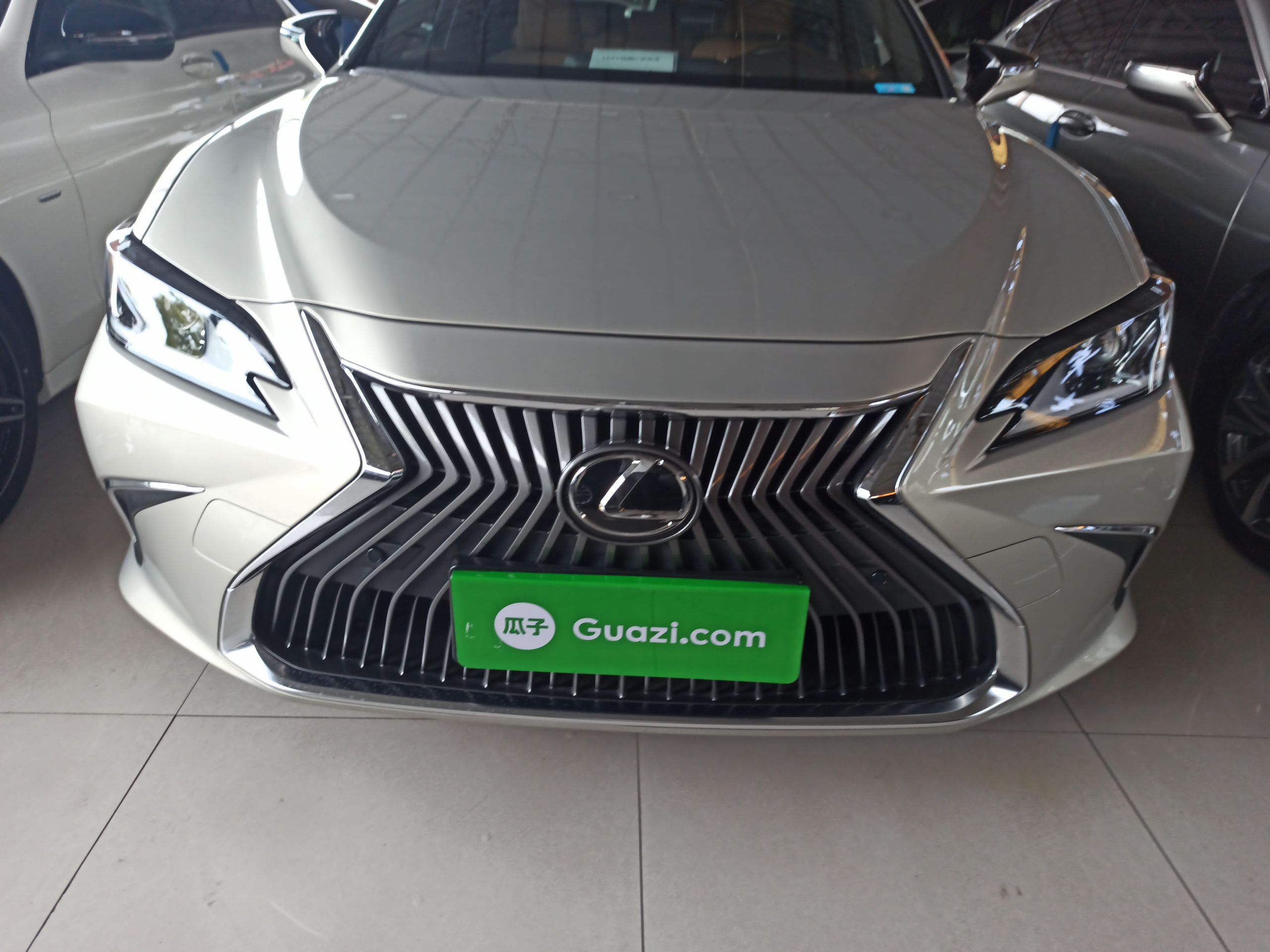 雷克萨斯es200进口2018款20l自动卓越版国Ⅴ