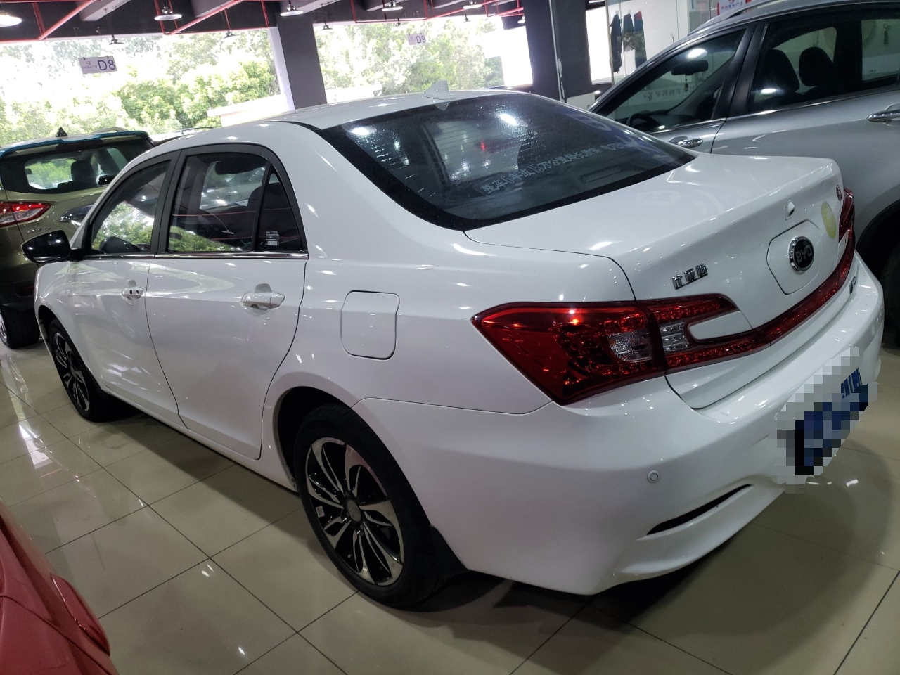 比亚迪秦2015款15t自动双冠旗舰plus版国Ⅳ