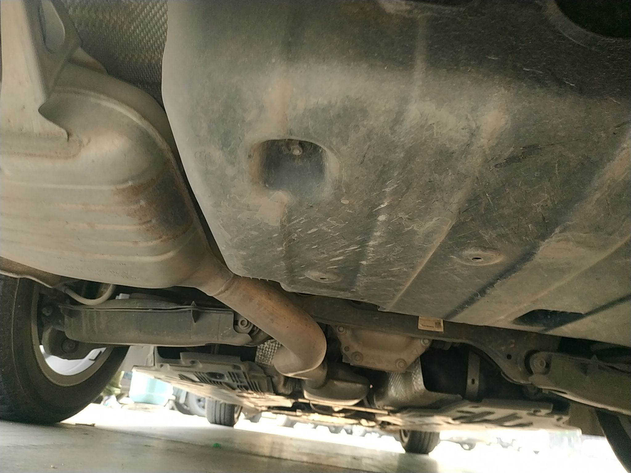 奔驰c级c260l2020款15t自动运动版国Ⅵ