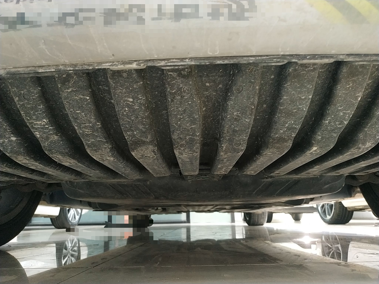 奔驰c级c260l2020款15t自动运动版国Ⅵ