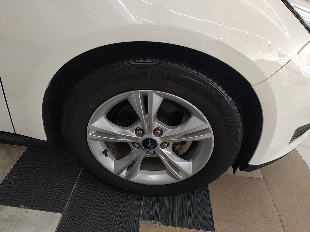 福特福克斯 2018款 1.6L 自动 4门5座三厢车 舒适型智行版 (国Ⅴ) 
