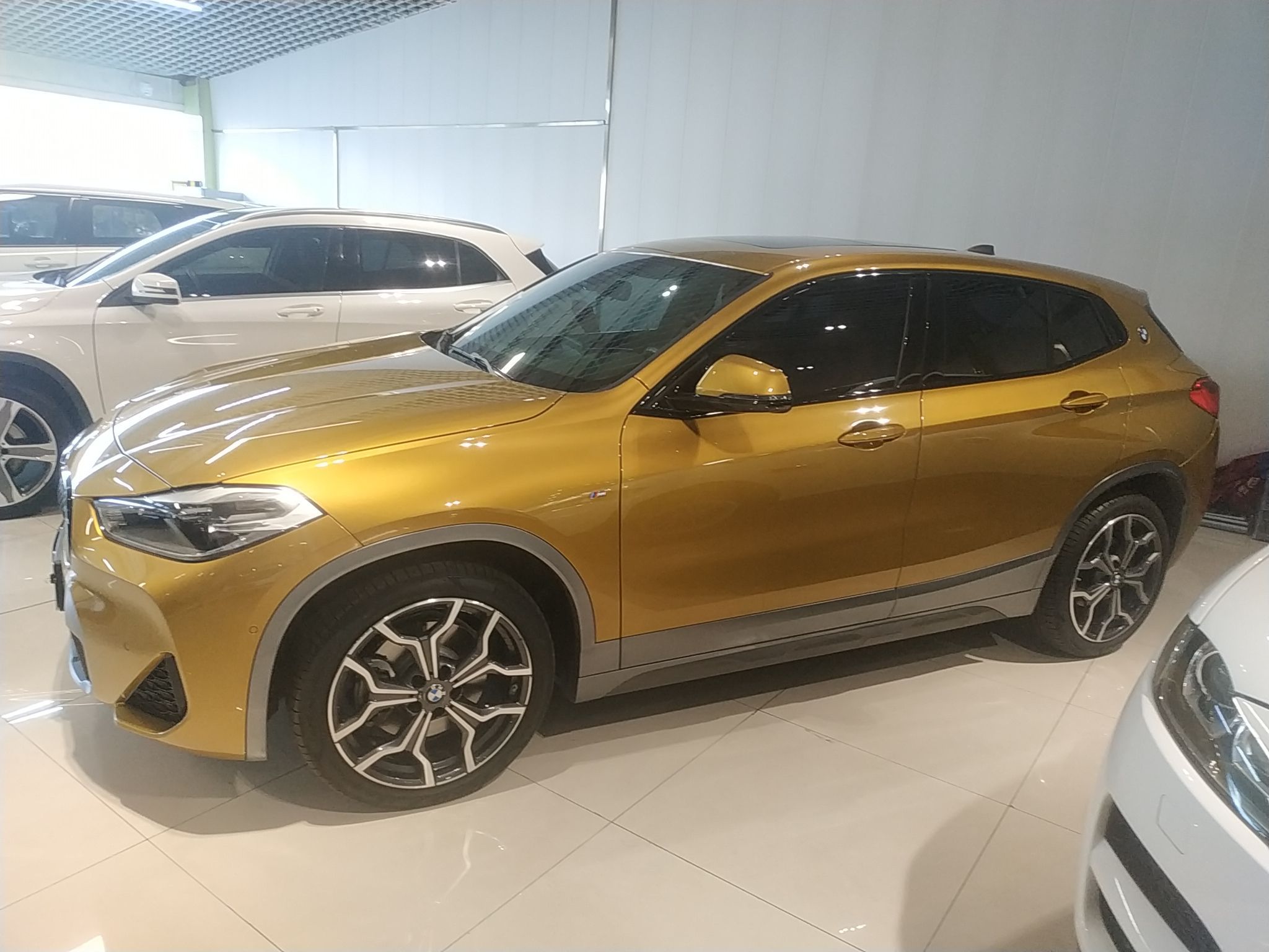 宝马x2sdrive25i2020款20t自动尊享型m越野套装版国Ⅵ