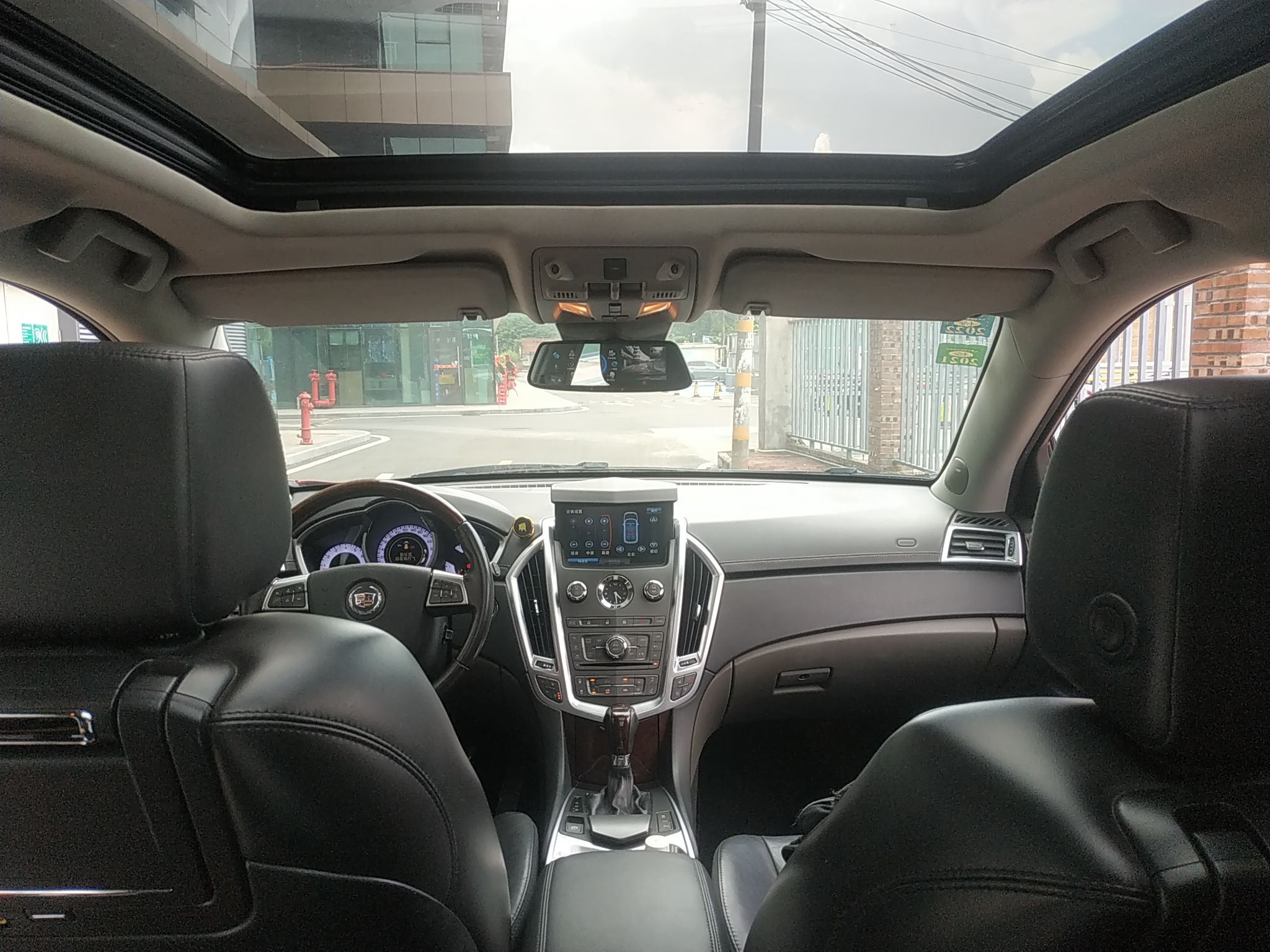 凯迪拉克SRX 2011款 3.0L 旗舰型(进口)