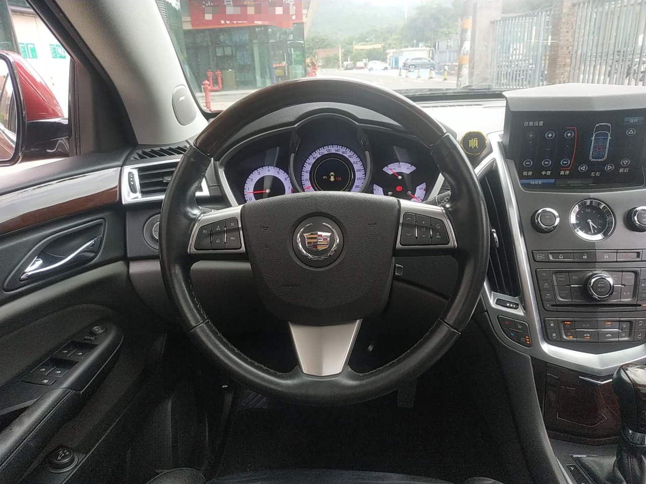 凯迪拉克SRX 2011款 3.0L 旗舰型(进口)