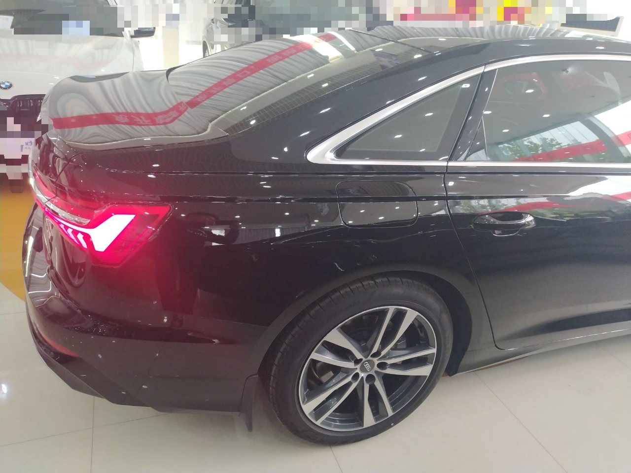 奥迪A6L 40TFSI 2021款 2.0T 自动 豪华动感型 (国Ⅵ) 