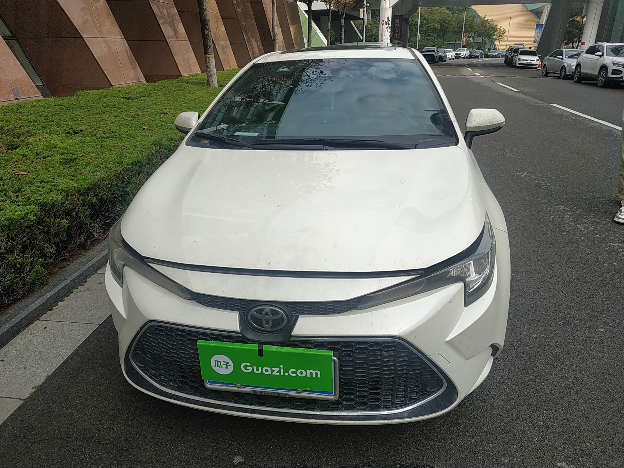 丰田雷凌 2019款 1.2t 自动 185t豪华版 (国Ⅴ)