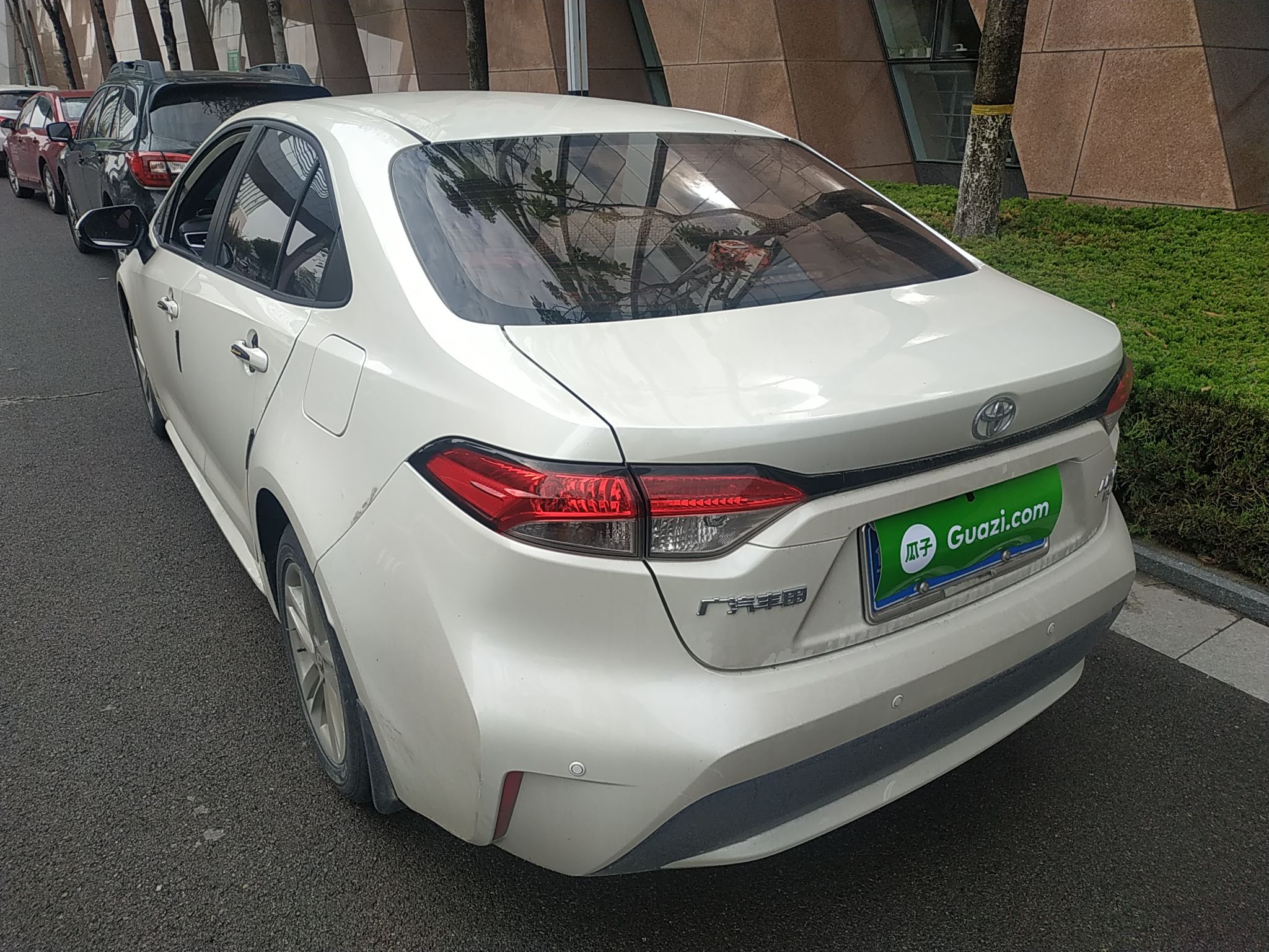 丰田雷凌 2019款 1.2t 自动 185t豪华版 (国Ⅴ)