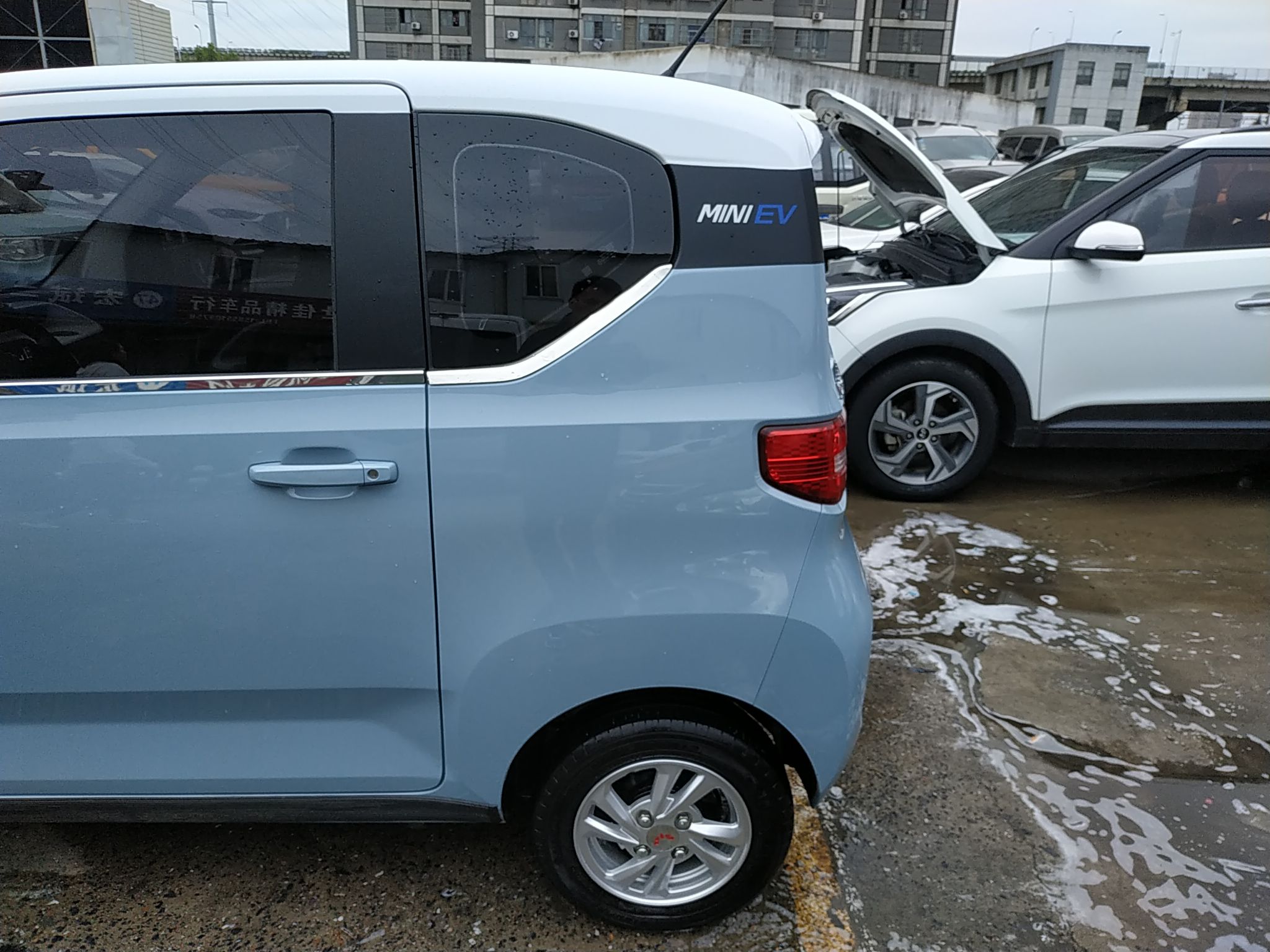 五菱宏光mini ev 2020款 自动 悦享款磷酸铁锂 纯电动