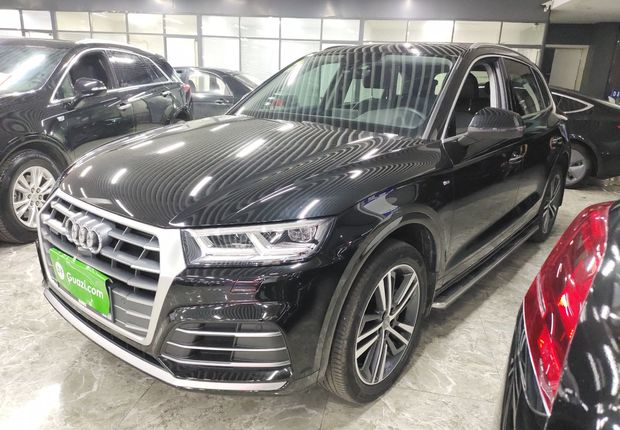 奥迪Q5L 40TFSI 2020款 2.0T 自动 改款荣享时尚型 (国Ⅵ) 