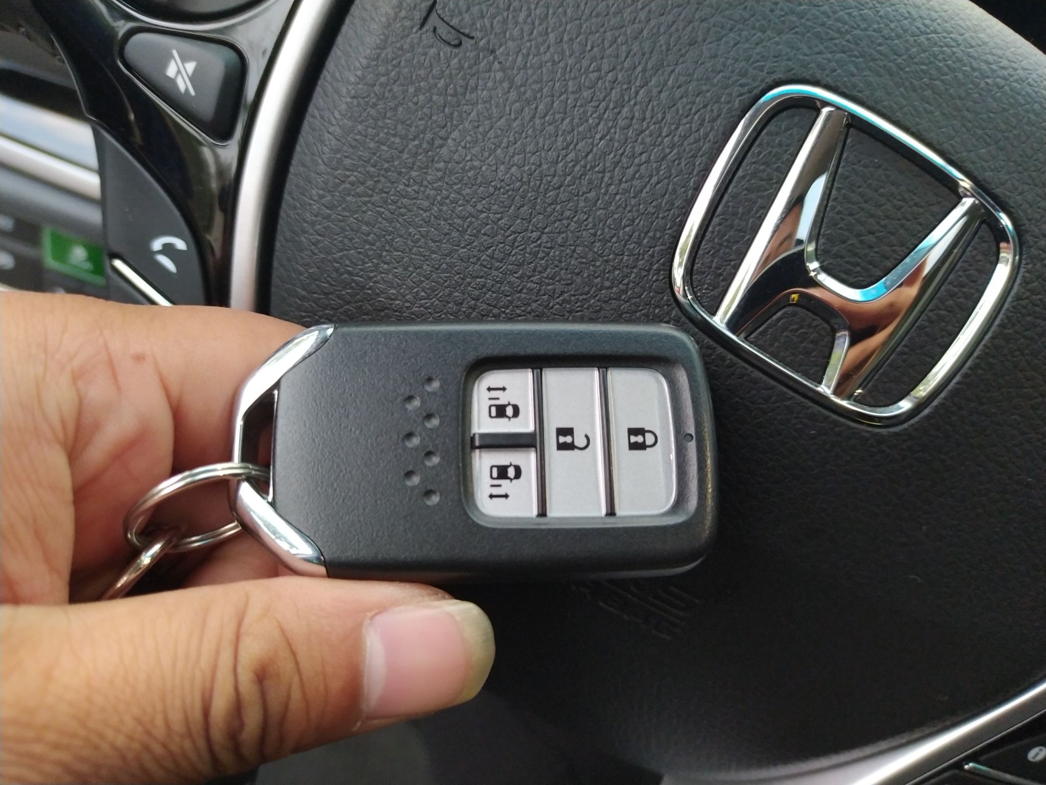 本田艾力绅2019款20l自动7座豪华版国Ⅵ