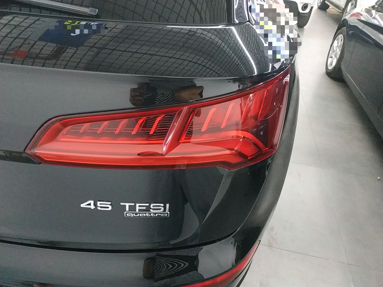 奥迪Q5L 40TFSI 2020款 2.0T 自动 荣享时尚型 (国Ⅵ) 