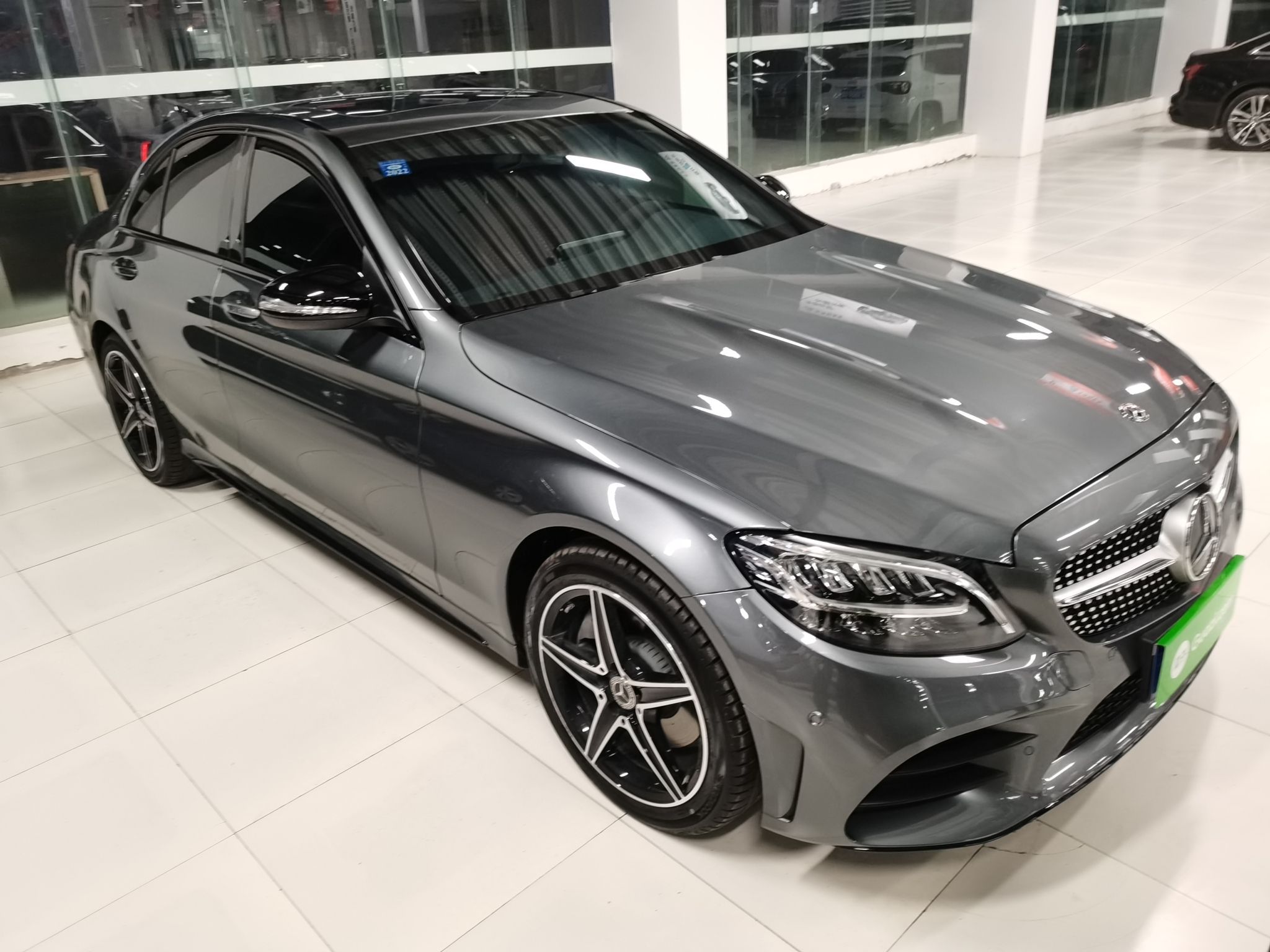 奔驰c级c2602020款15t自动运动版国Ⅵ