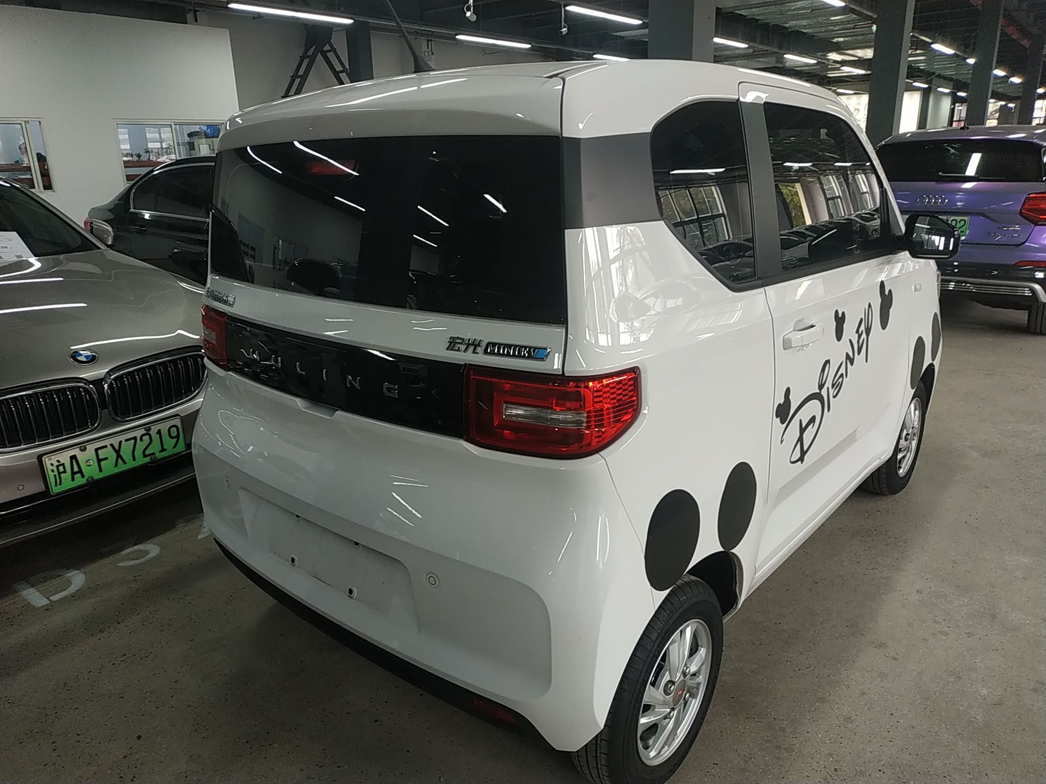 五菱宏光miniev2020款自动悦享款磷酸铁锂纯电动