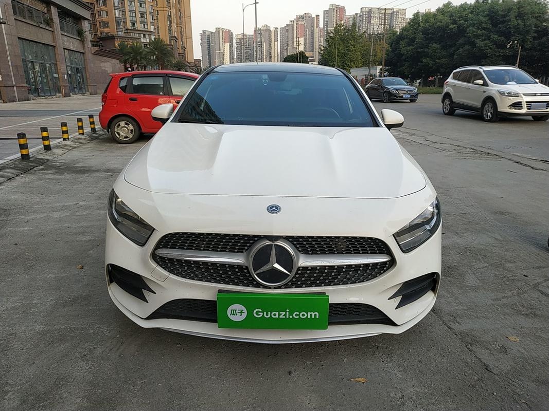 奔馳a級a180l2019款13t自動運動轎車版國Ⅵ