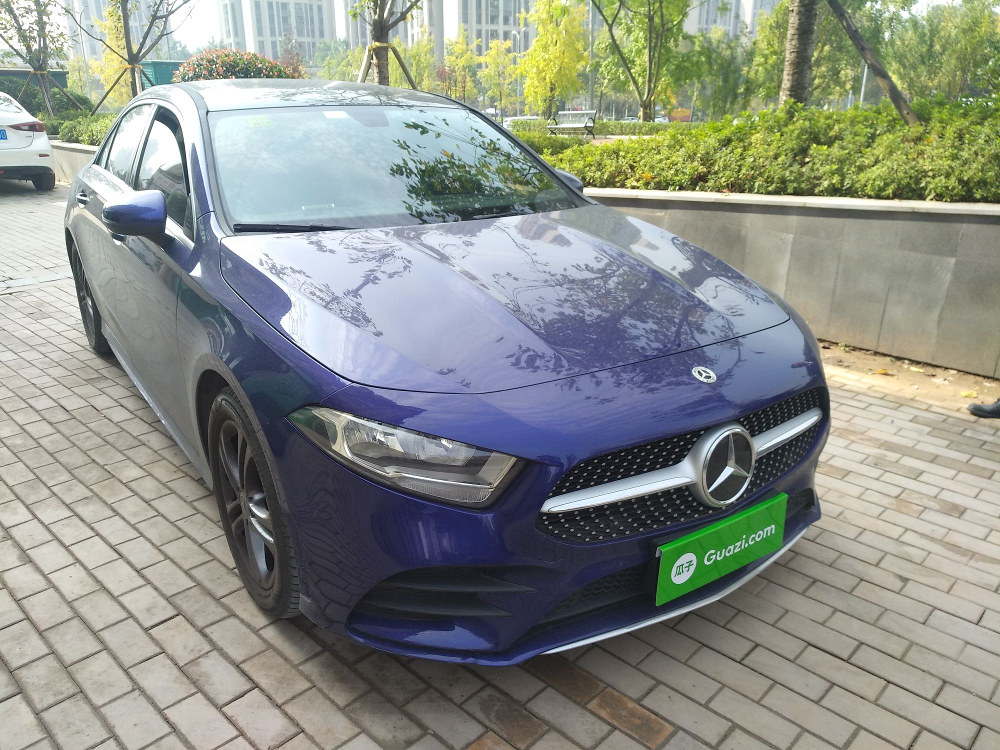 奔驰a级a180l2020款13t自动改款运动轿车版国Ⅵ