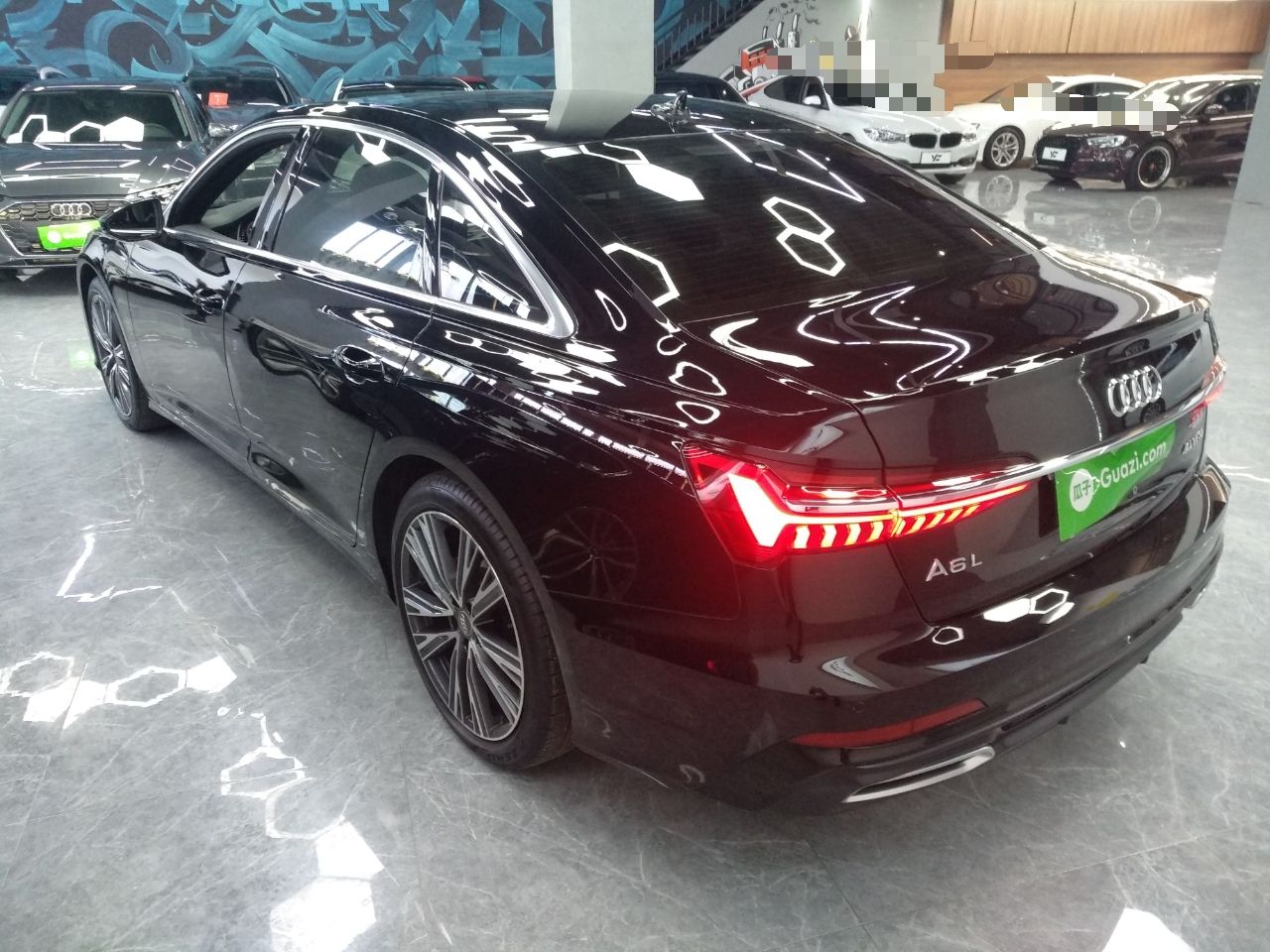 奥迪A6L 40TFSI 2021款 2.0T 自动 豪华动感型 (国Ⅵ) 