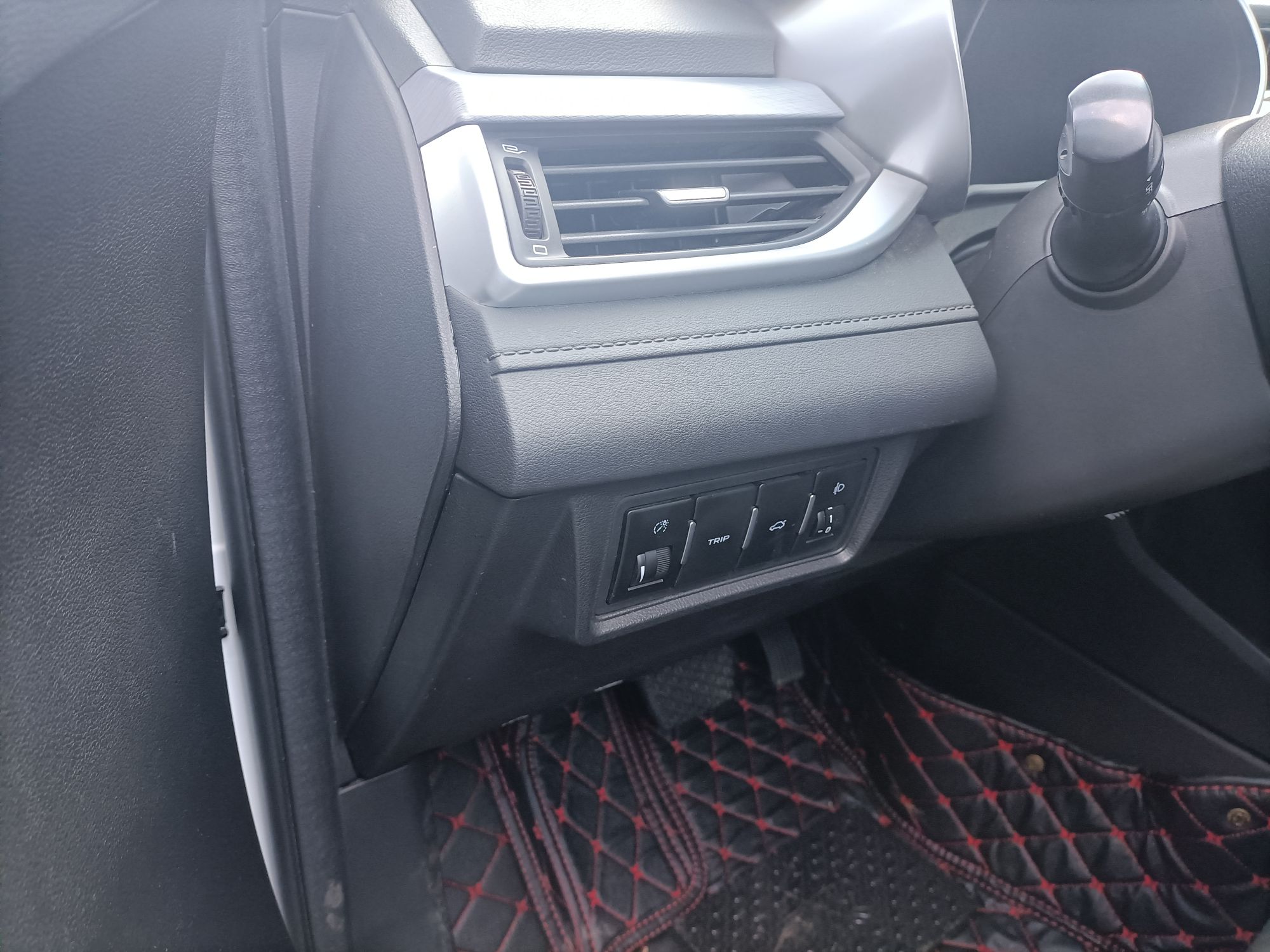 吉利帝豪 EV450 2018款 0.0T 自动 进取型 