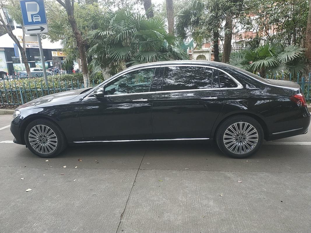 奔驰e级e300l2020款20t自动汽油时尚型国Ⅵ