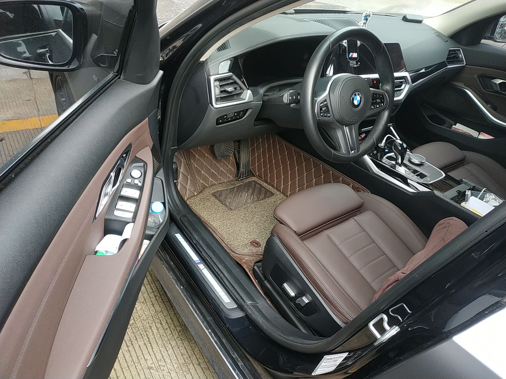 宝马3系320li2021款20t自动汽油m运动套装国Ⅵ