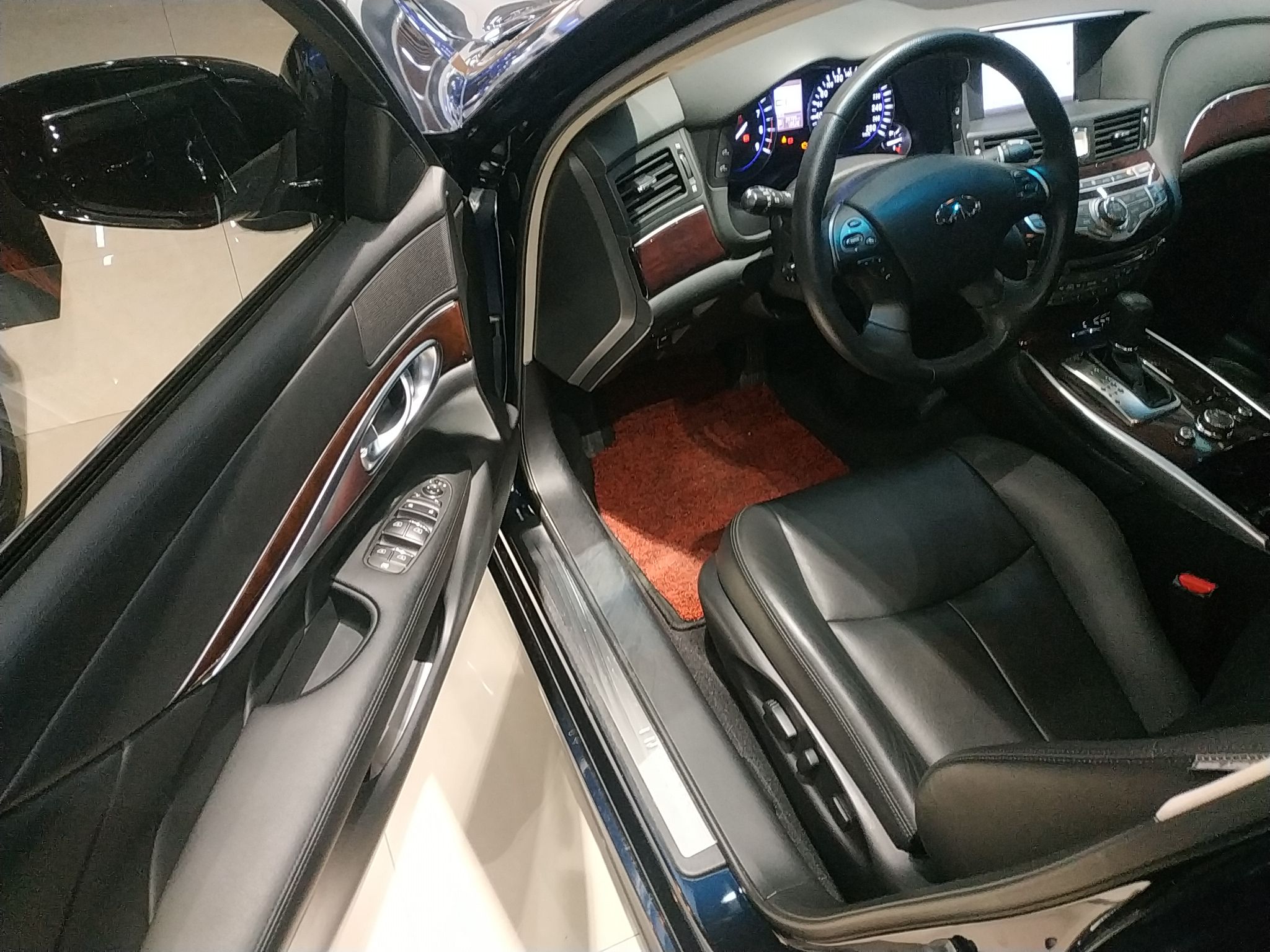 英菲尼迪q70l进口2017款25l自动悦享版