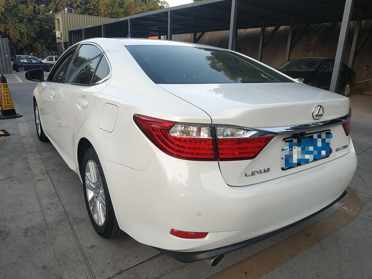 雷克萨斯es250进口2013款25l自动精英版