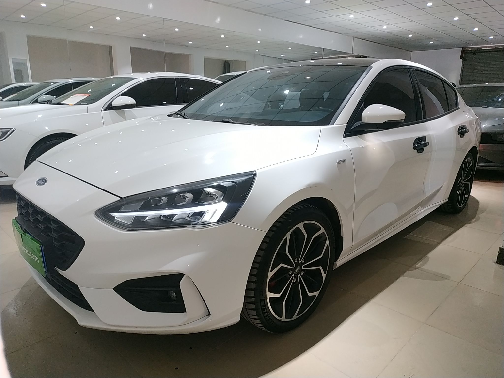 福特福克斯2020款15t自动4门5座三厢车stline国Ⅵ