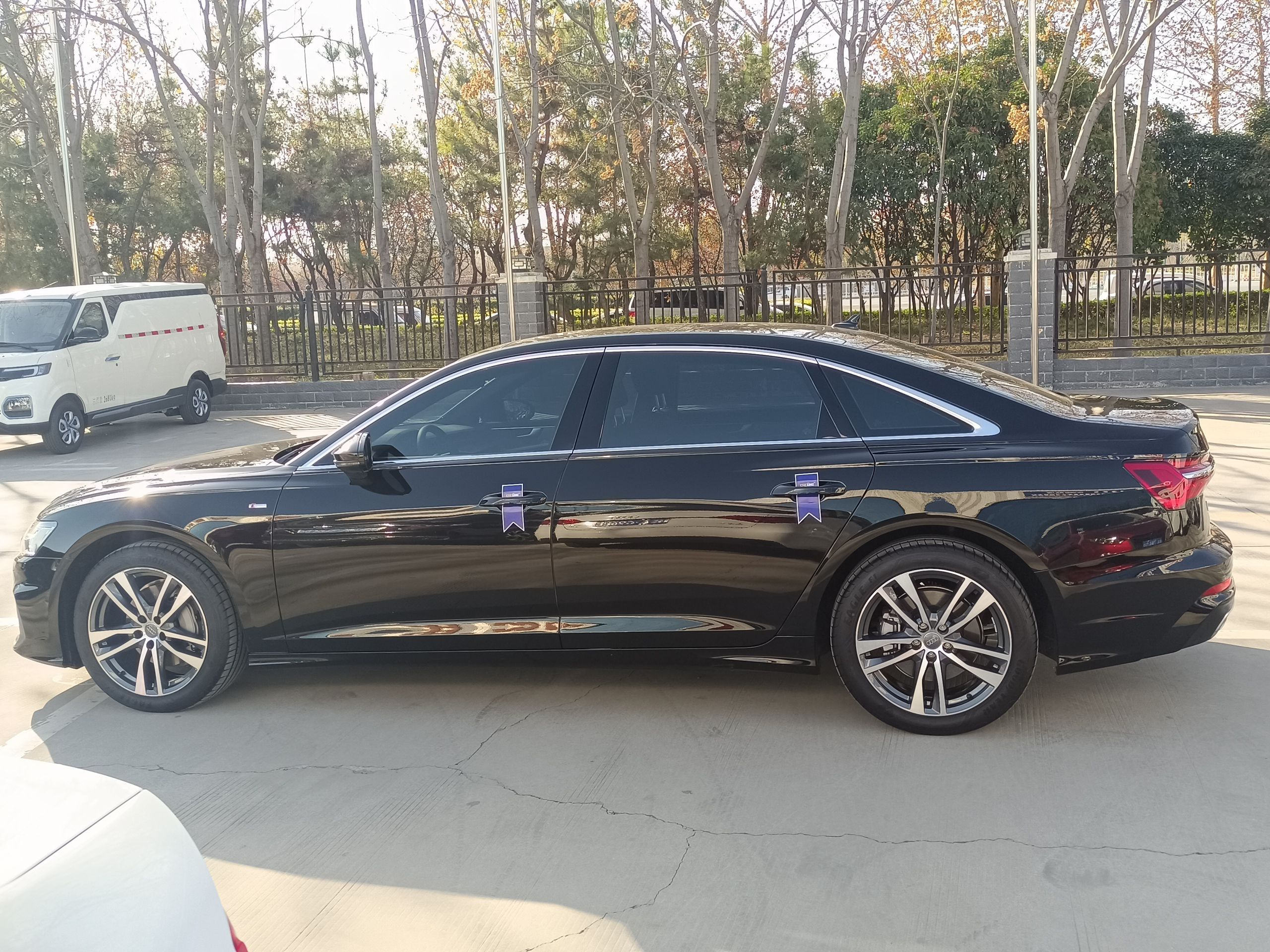 奥迪A6L 40TFSI 2021款 2.0T 自动 豪华动感型 (国Ⅵ) 