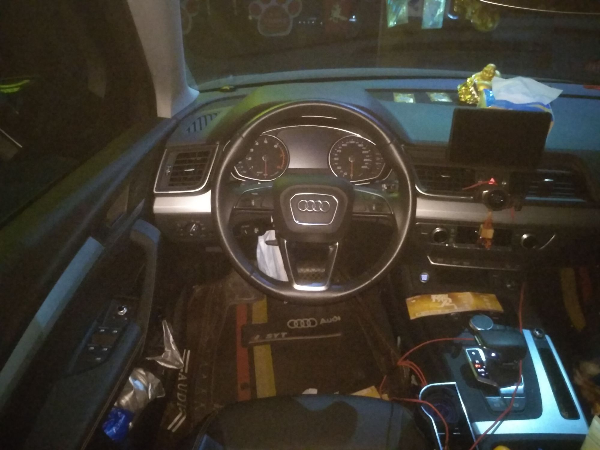 奥迪q5l45tfsi2020款20t自动尊享风雅型国Ⅵ