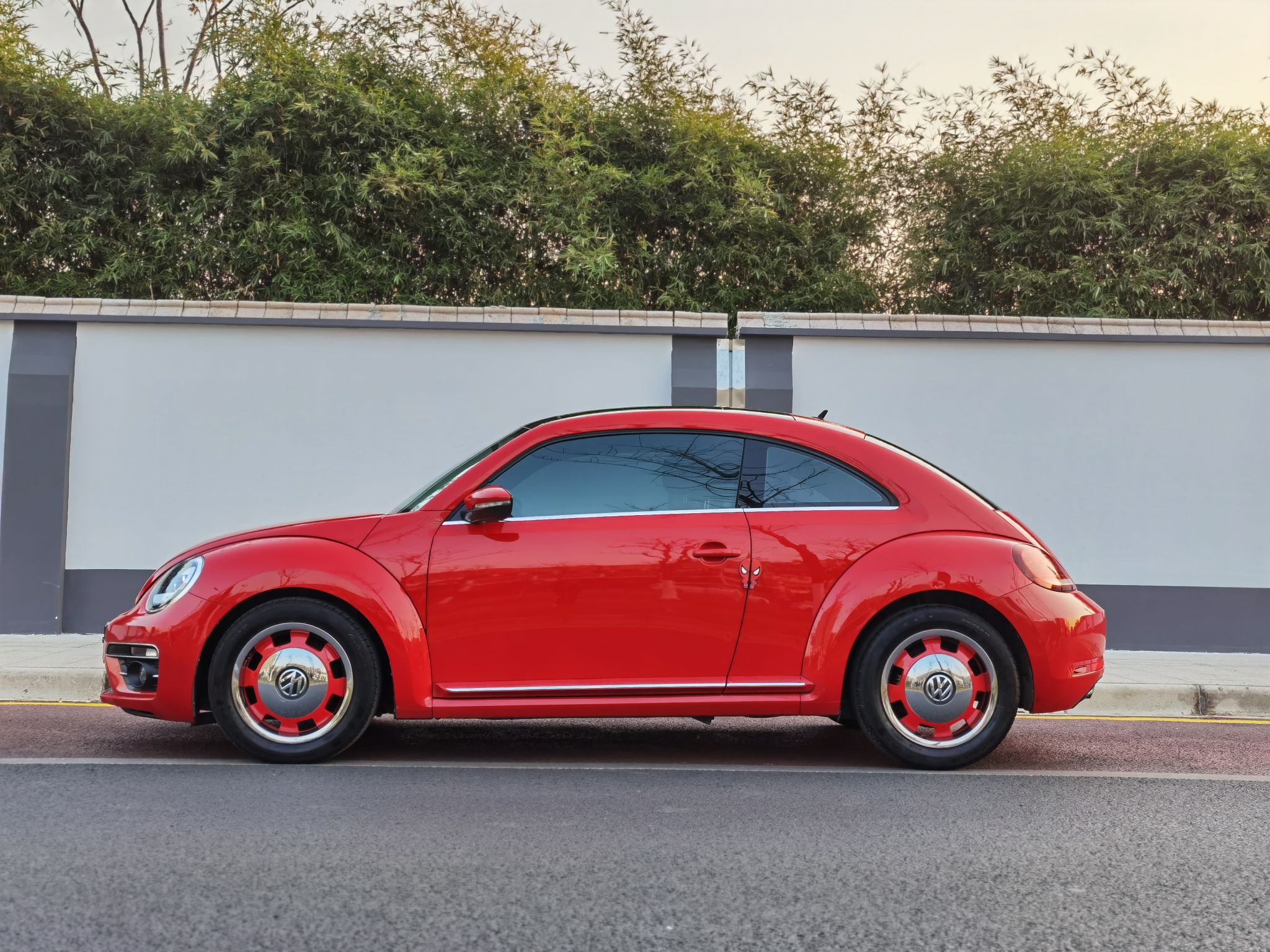 长沙二手大众甲壳虫掀背 [进口] 2018款 1.2t 自动 汽油 180tsi魅舞红