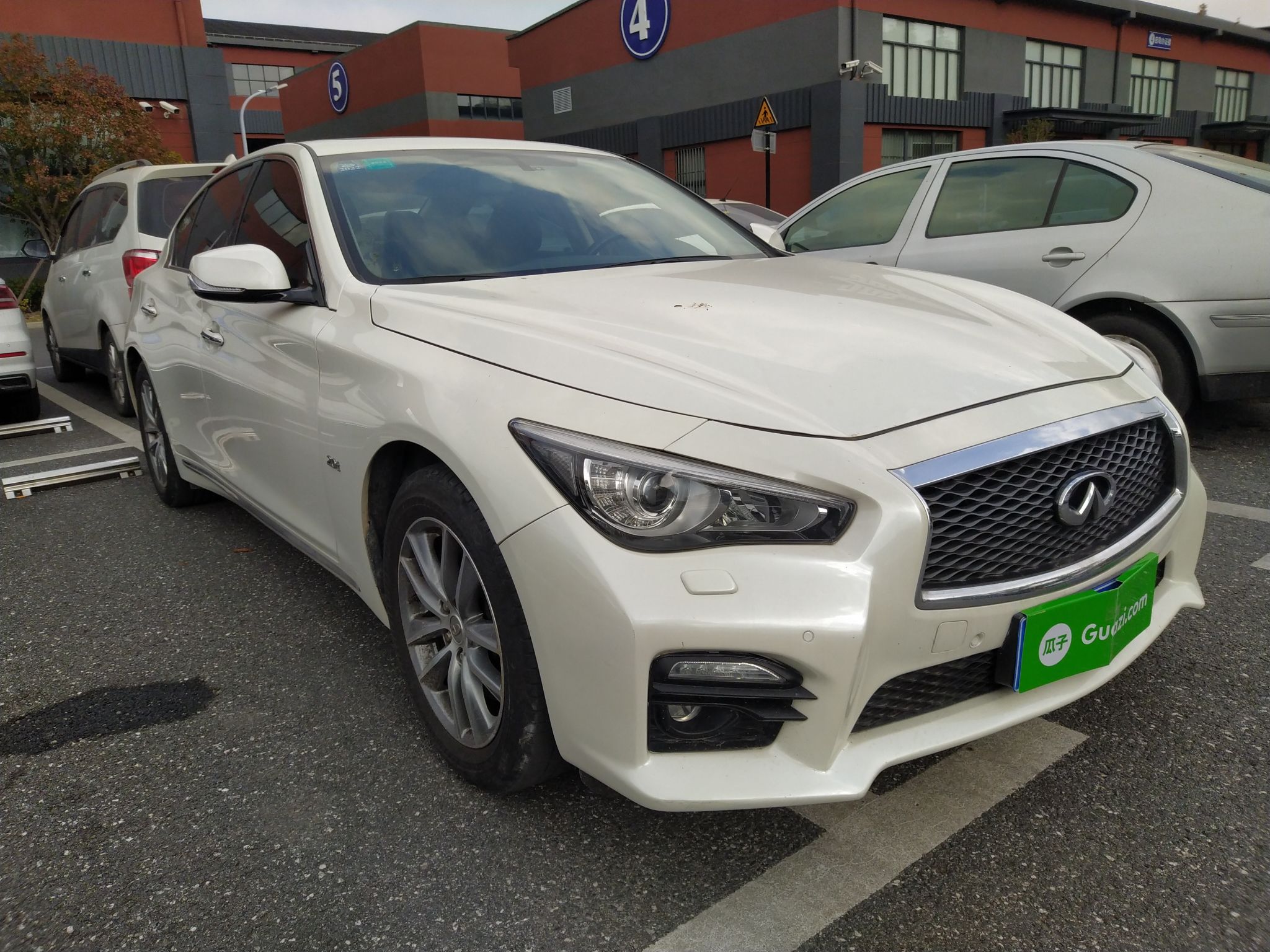 英菲尼迪q50l2015款20t自动悦享版国Ⅴ
