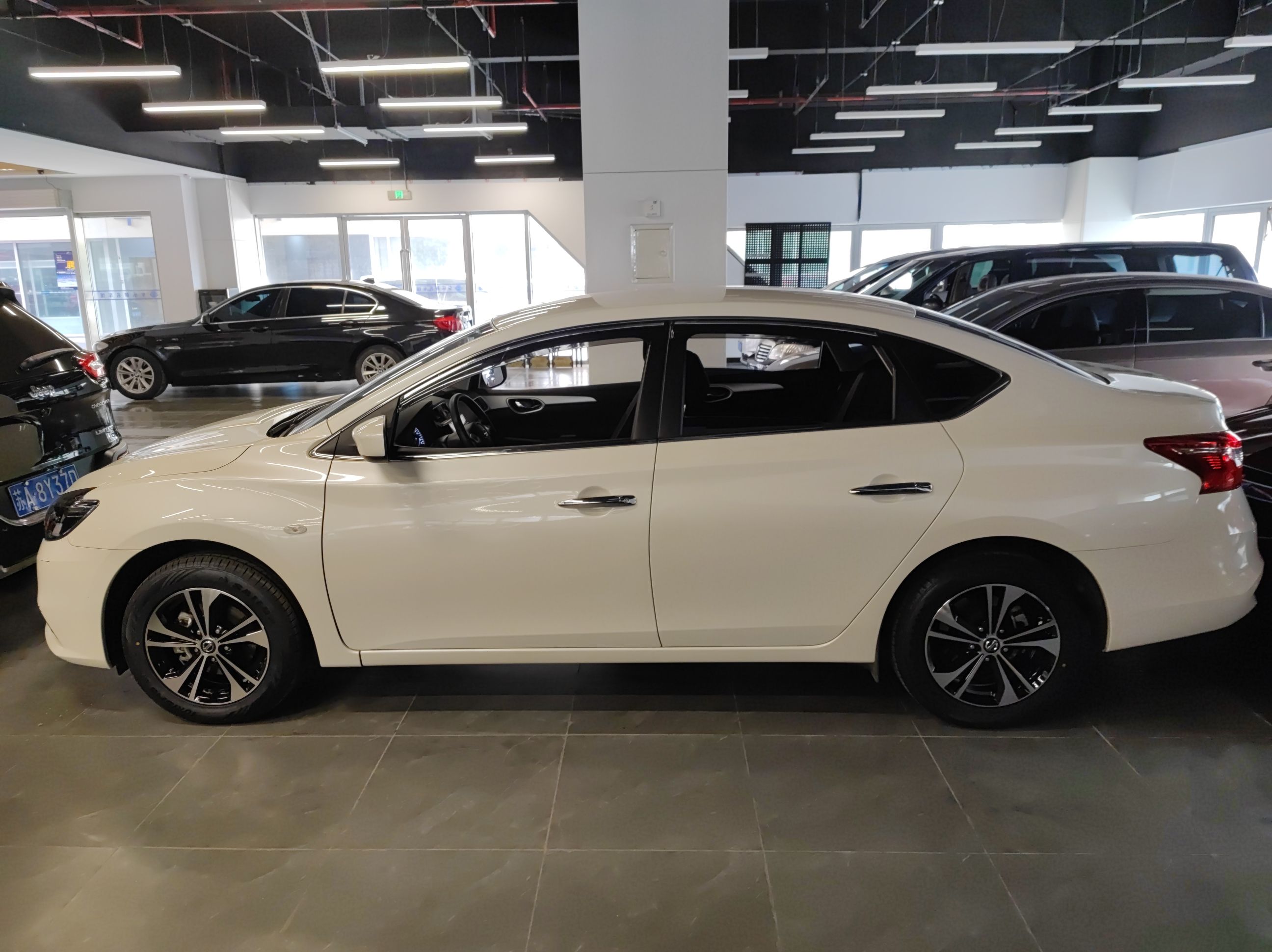 日产轩逸2021款(日产轩逸2021款图片)