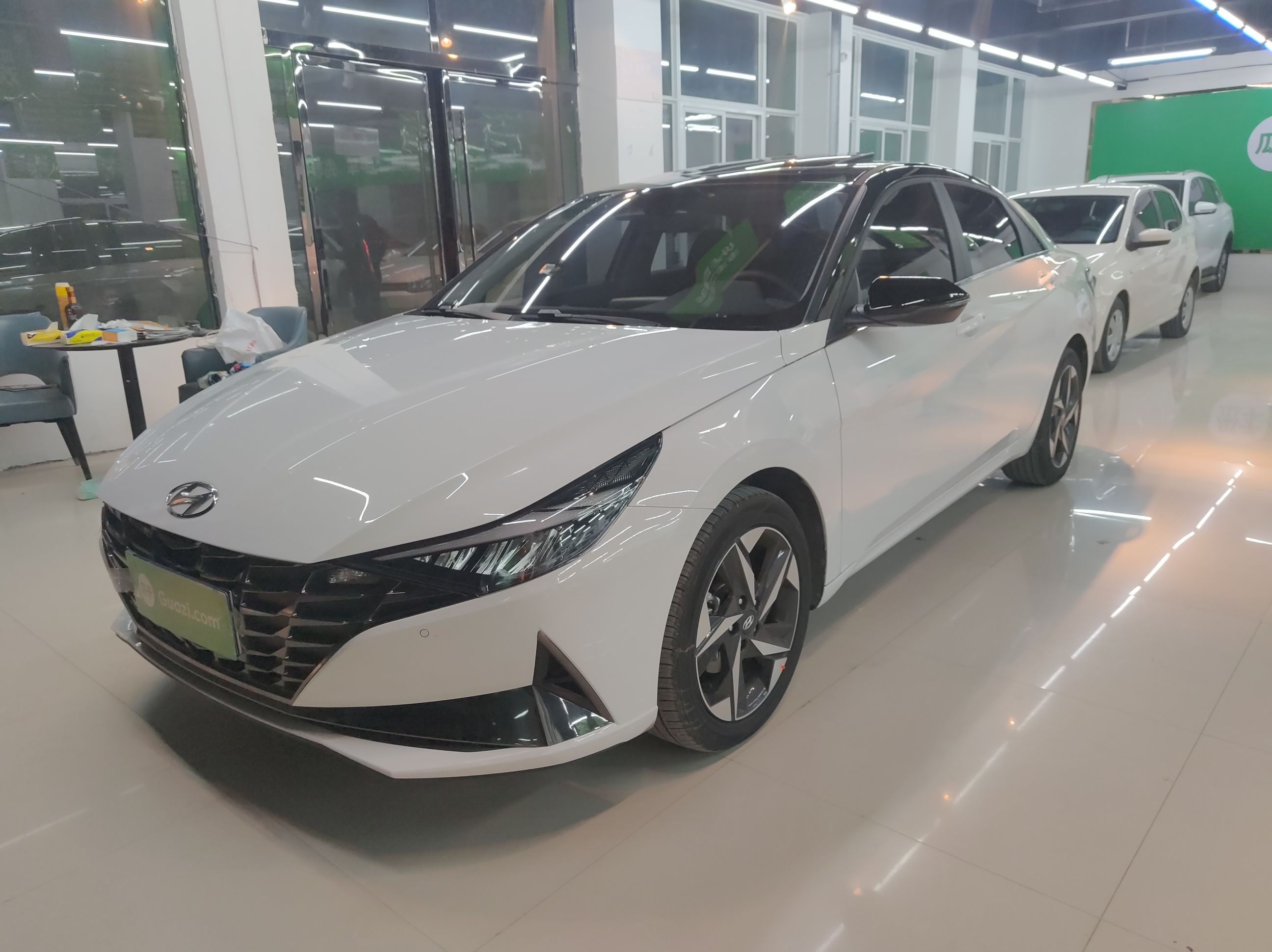 阜陽二手現代伊蘭特 2021款 1.5l 自動 4門5座三廂車 lux尊貴版 (國Ⅵ