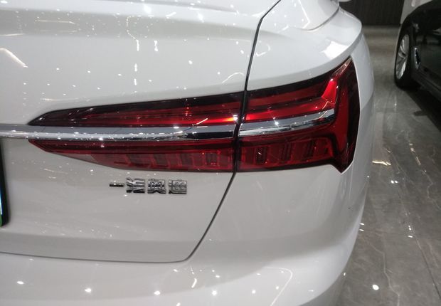 奥迪A6L 40TFSI 2021款 2.0T 自动 豪华动感型 (国Ⅵ) 