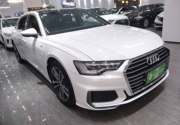 奥迪A6L 40TFSI 2021款 2.0T 自动 豪华动感型 (国Ⅵ) 