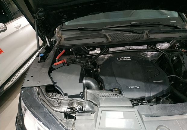 奥迪Q5L 40TFSI 2020款 2.0T 自动 改款荣享进取型 (国Ⅵ) 