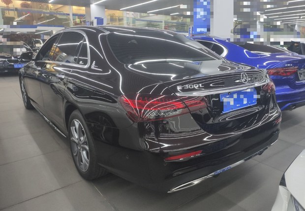 奔驰E级 E300L 2021款 2.0T 自动 汽油 运动尊贵型 (国Ⅵ) 