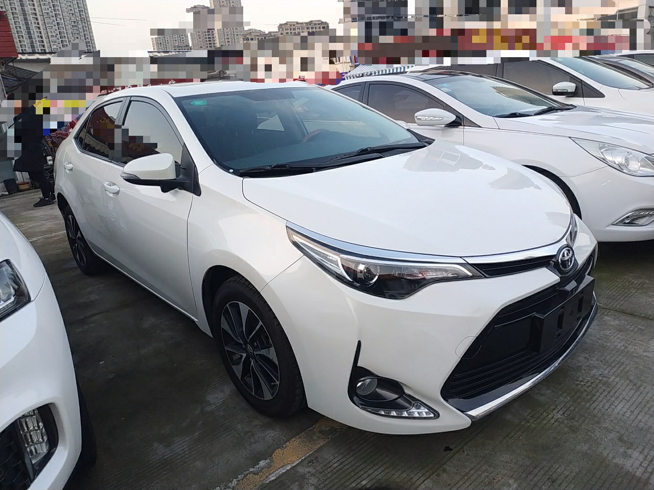 丰田雷凌 2018款 1.2t 自动 185t尊贵版 (国Ⅴ)