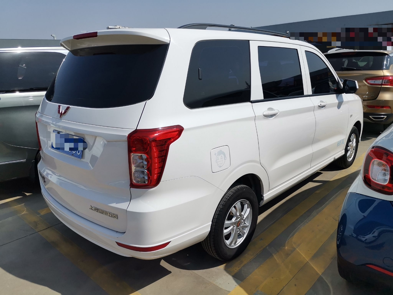 五菱汽车 五菱宏光 2019款 1.5L S标准型国VI LAR