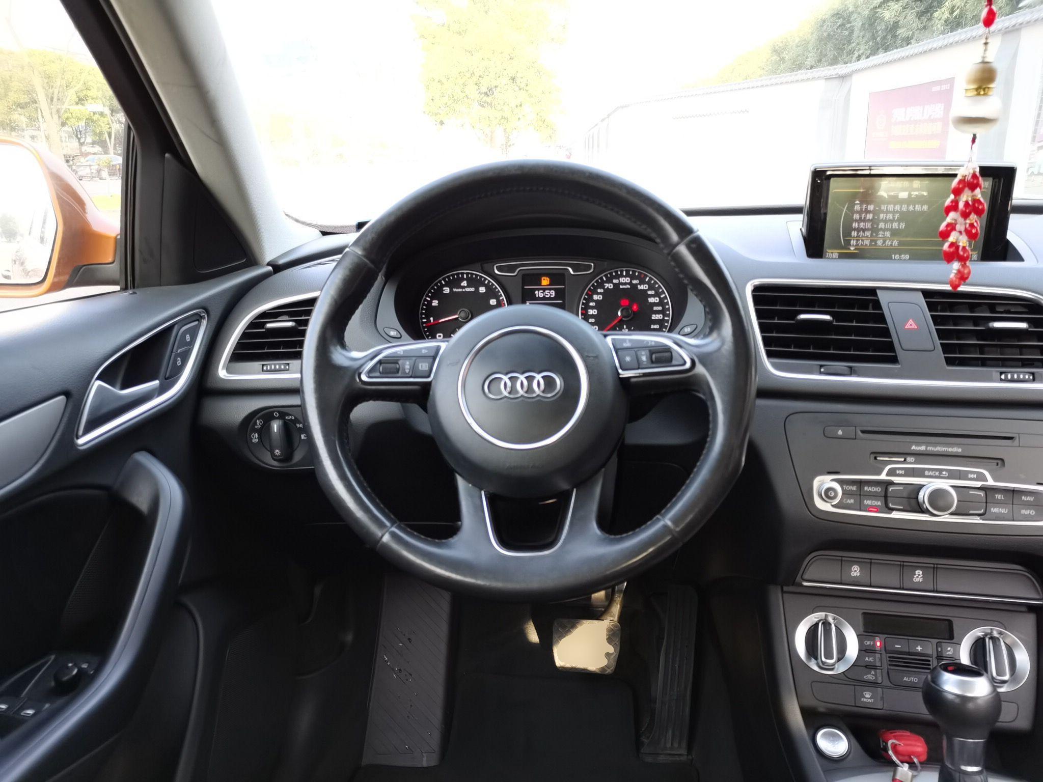 奥迪Q3 2015款 35 TFSI 进取型