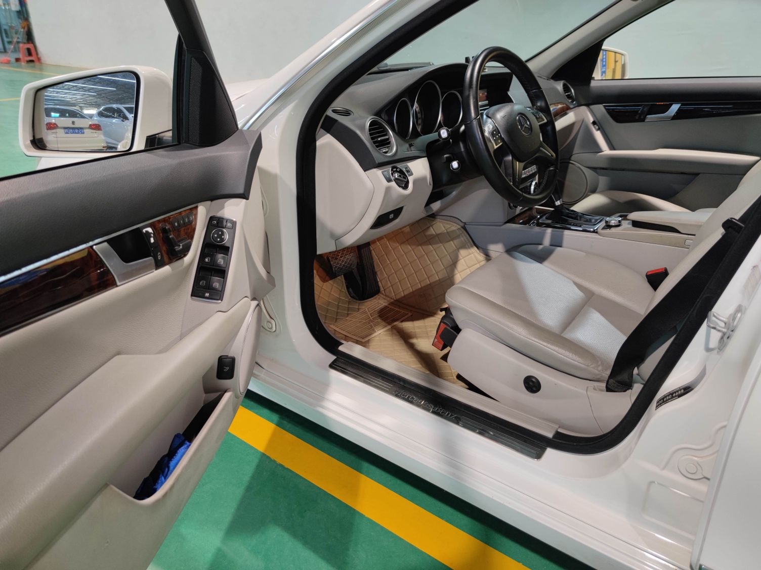 奔驰C级 2013款 C 260 CGI 优雅型