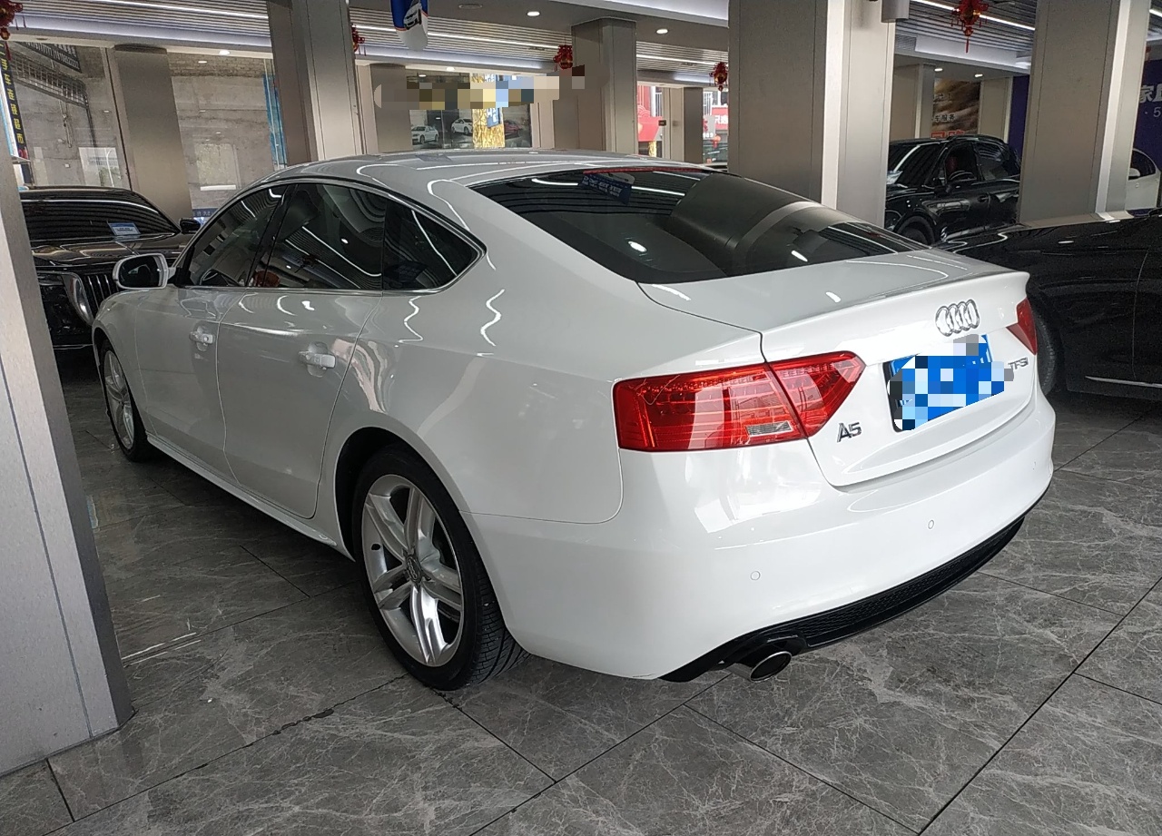 奥迪A5 2016款 改款 Sportback 45 TFSI 舒适型(进口)