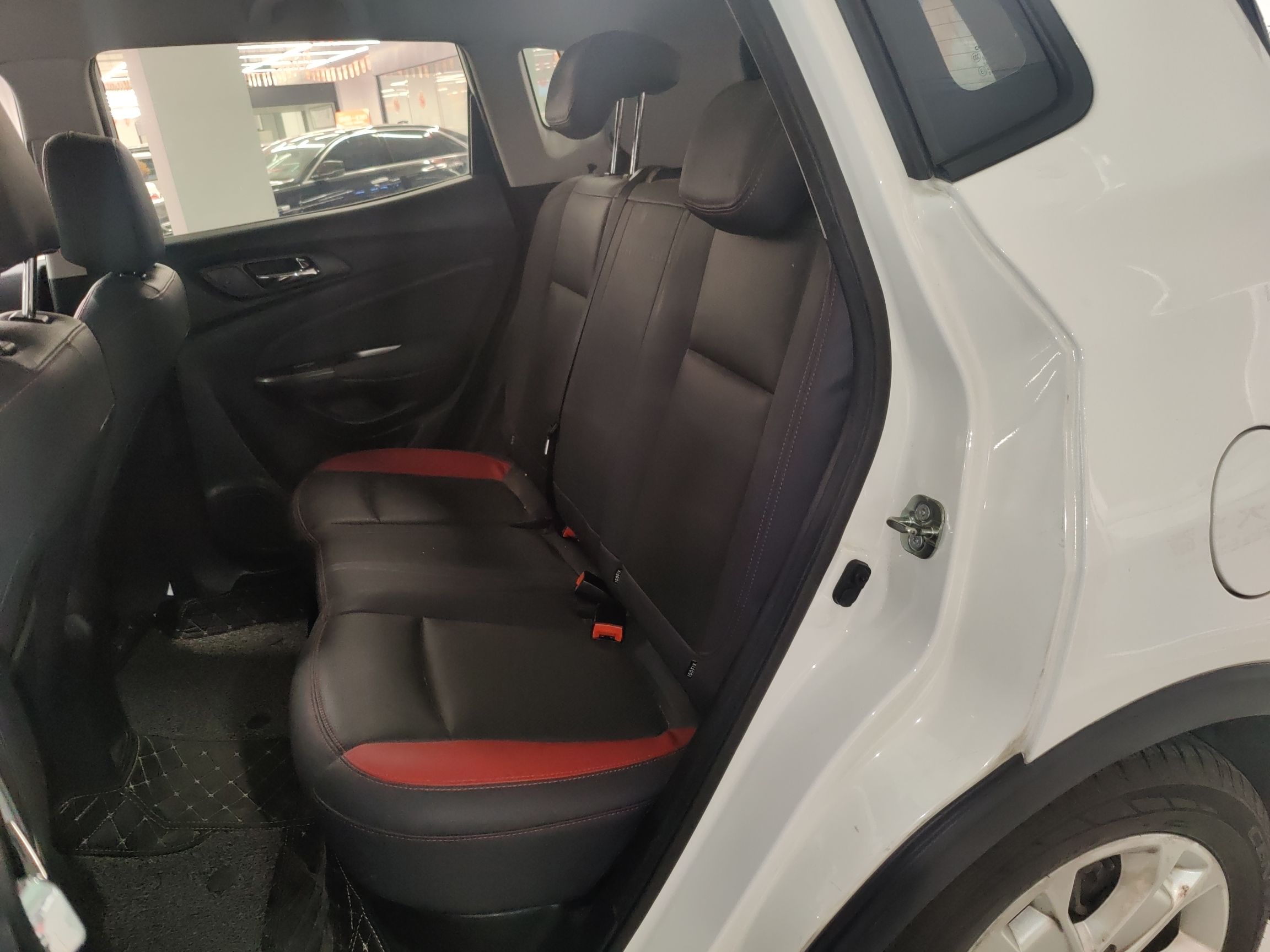 长安CS15 2016款 1.5L 自动时尚版