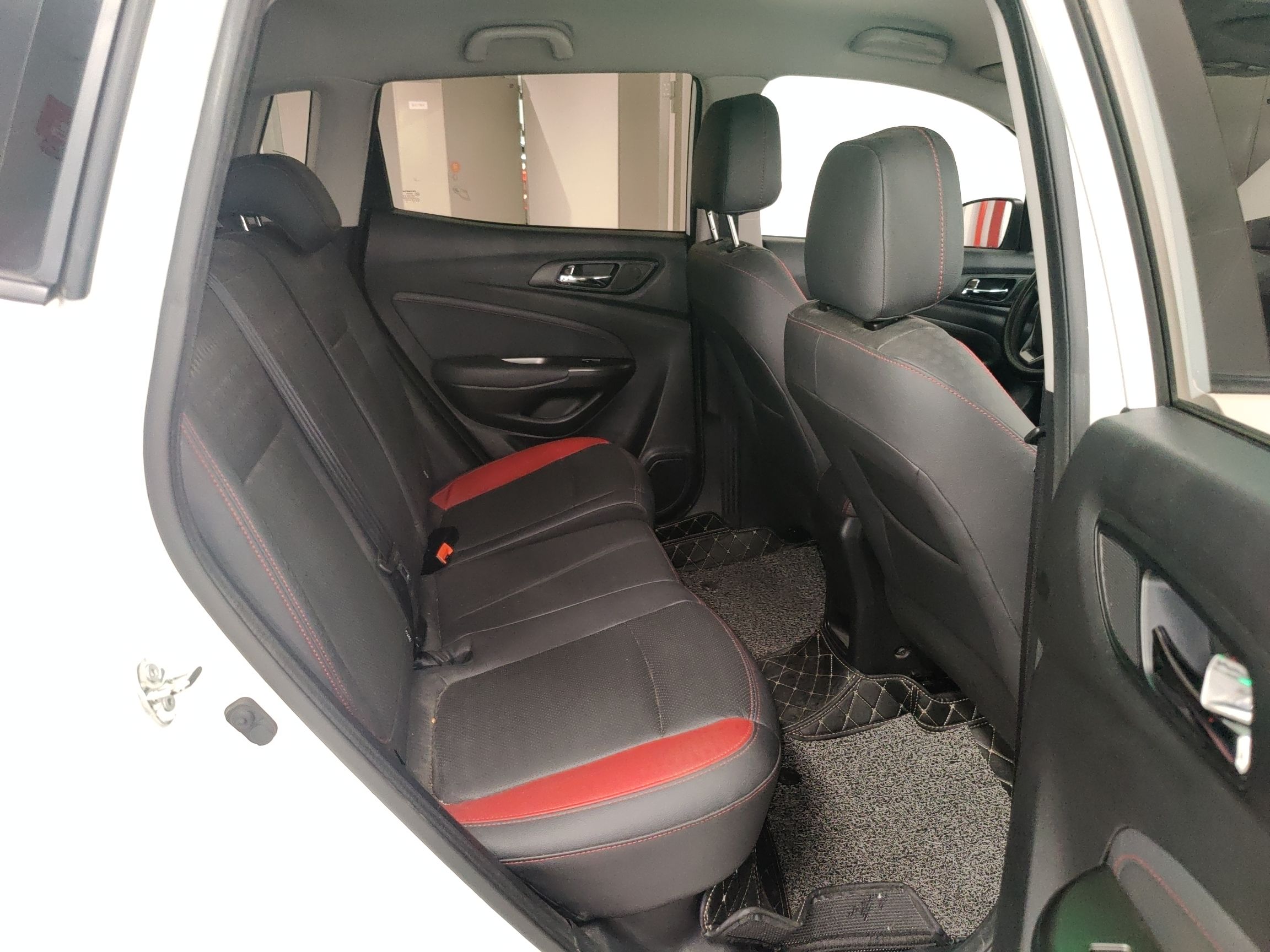 长安CS15 2016款 1.5L 自动时尚版