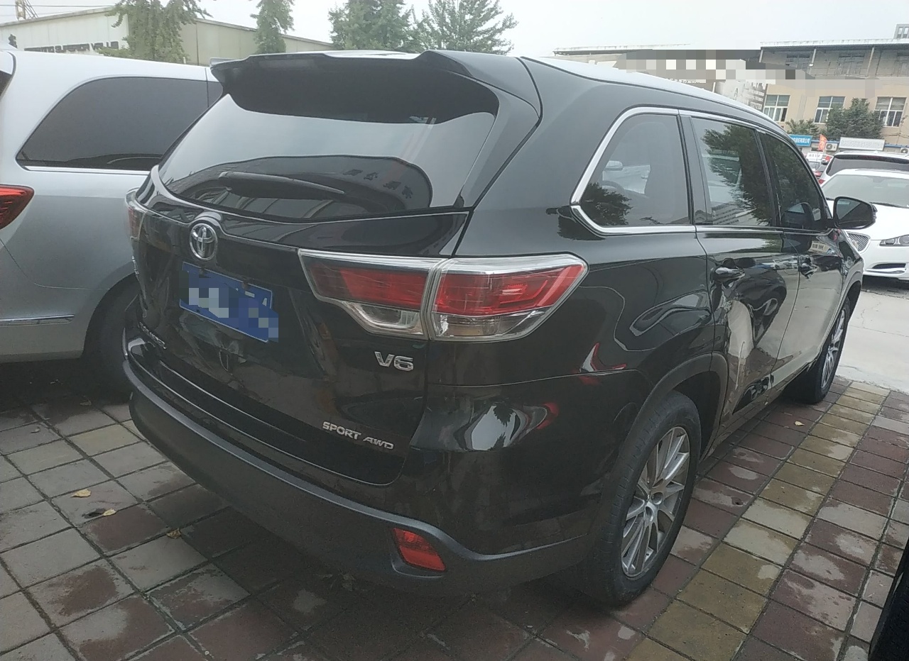 丰田 汉兰达 2015款 3.5L 四驱豪华版 7座