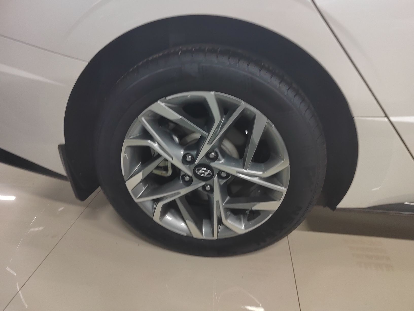 现代 索纳塔 2020款 270TGDi GLS DCT精英版