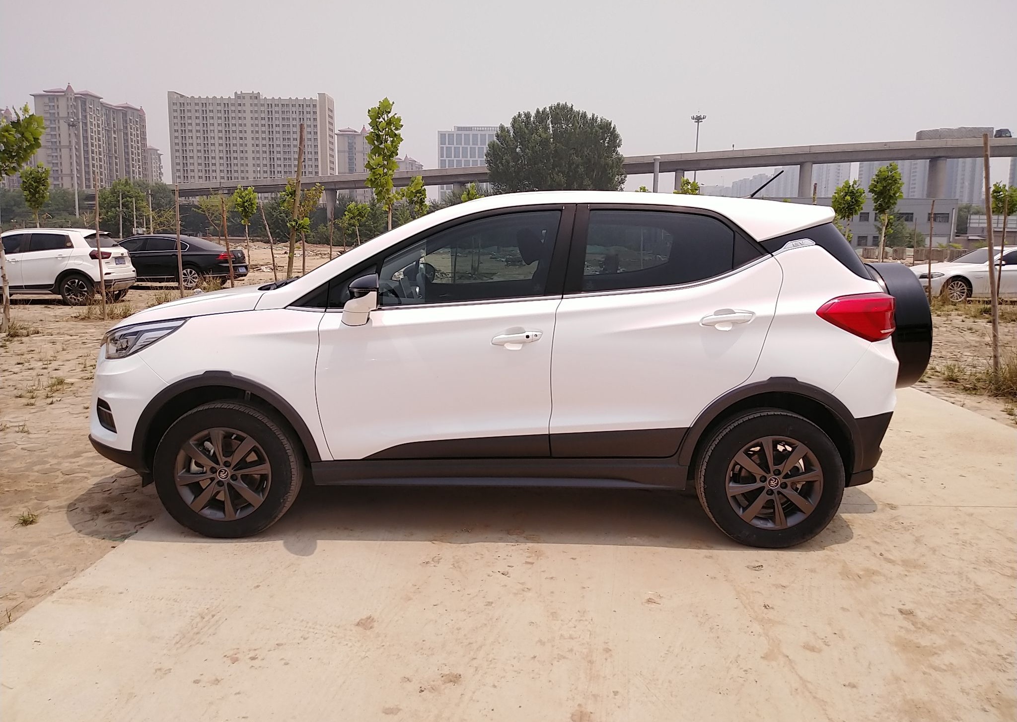 比亚迪 元新能源 2019款 EV535 智联领潮型