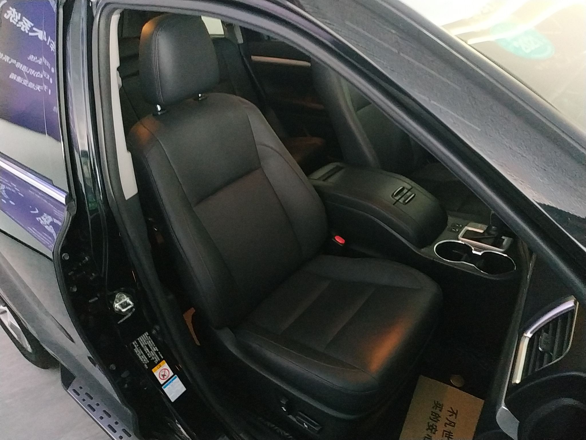 丰田 汉兰达 2018款 2.0T 四驱豪华版 7座 国VI